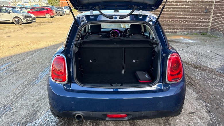 MINI Hatchback 1.5 Cooper 3dr Petrol Hatchback
